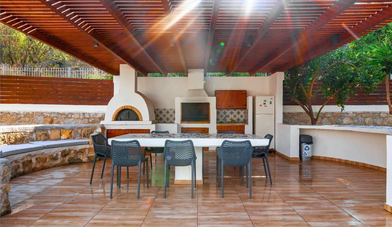 Bella Foresta Villa II Ixia  Exteriér fotografie