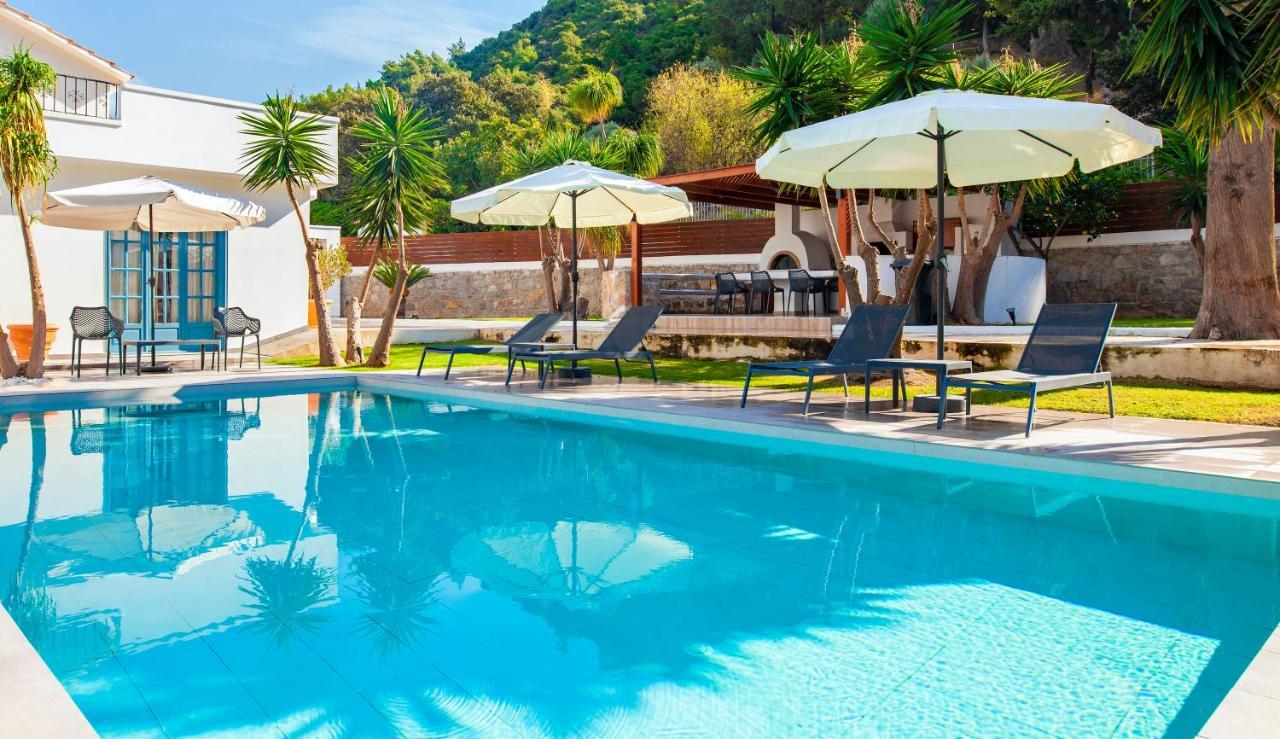 Bella Foresta Villa II Ixia  Exteriér fotografie